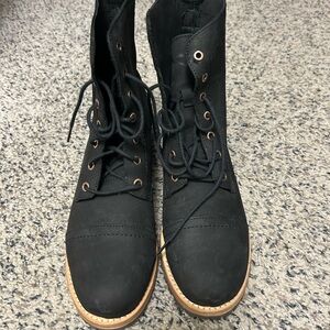 Black Lace-Up Women's Boots